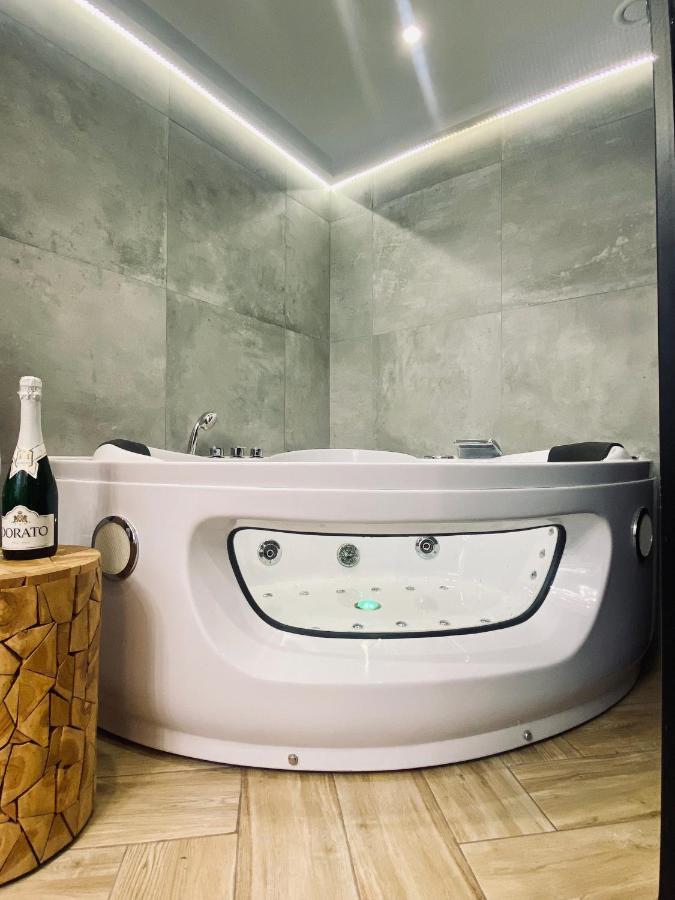 Apartment Premium Jacuzzi For Couples, Old Town Krasków Εξωτερικό φωτογραφία