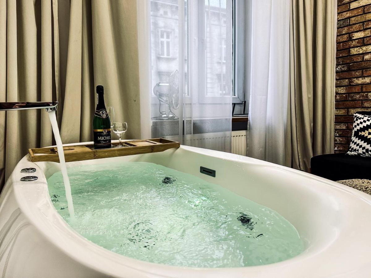 Apartment Premium Jacuzzi For Couples, Old Town Krasków Εξωτερικό φωτογραφία